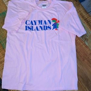 Cayman Islands vintage short sleeve pink graphic t-shirt. SZ. XL.